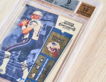 2000 Playoff Contenders Tom Brady Autographed Rookie Card