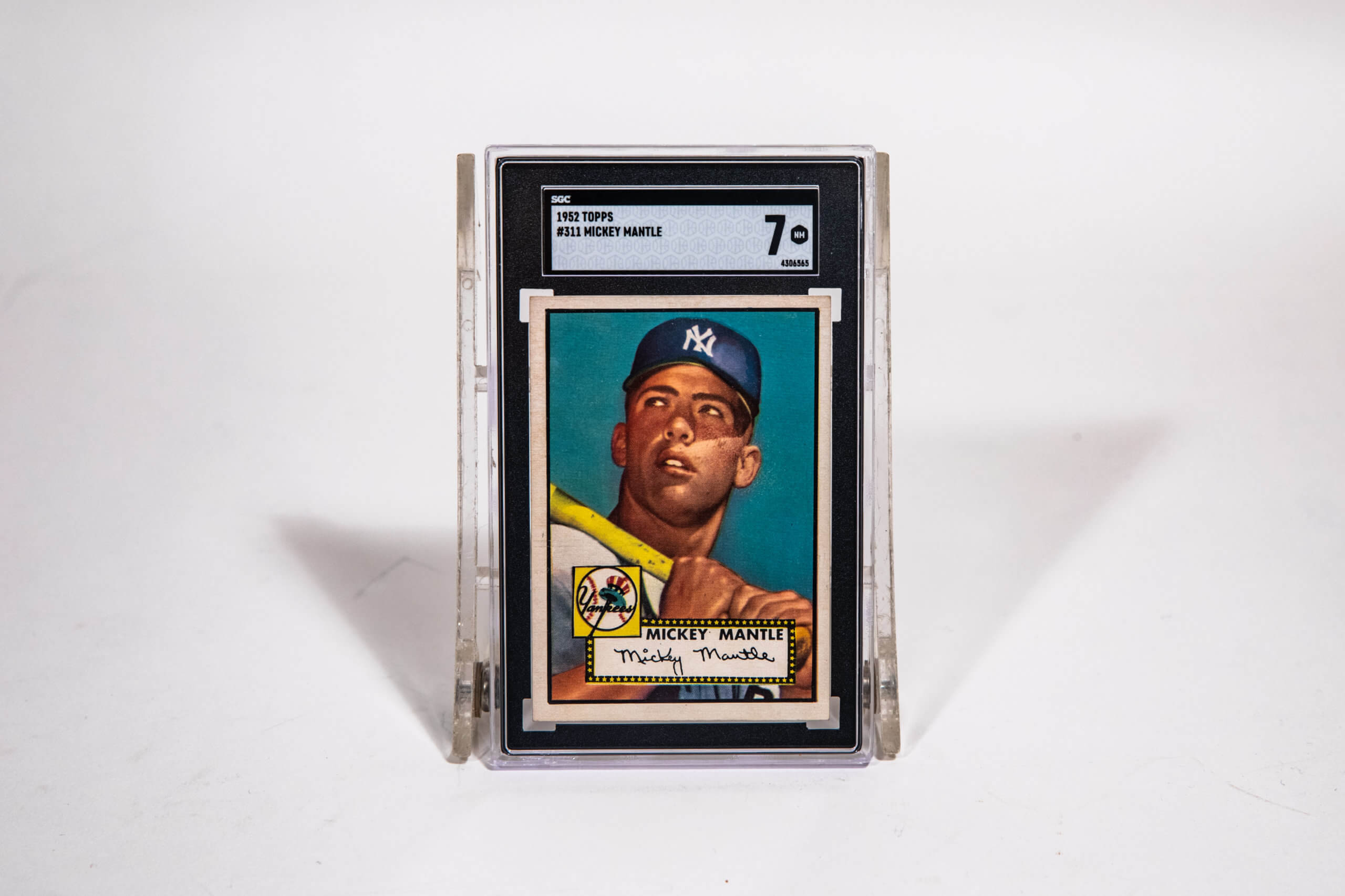 1952 Topps #311 Mickey Mantle Card