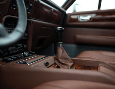 Aston Martin V8 Vantage Oscar India